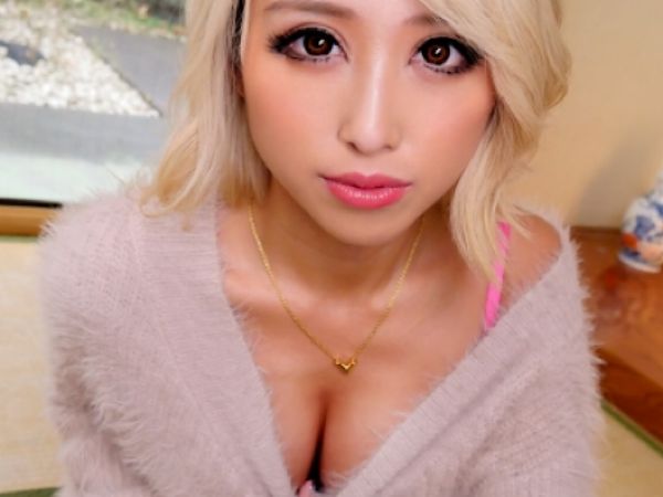＜素人×中出し＞程よい肉感で美乳で美尻のド金髪黒ギャル♫剛毛まんこに生ハメ鬼突き絶叫アクメで連チャン中出し昇天♪