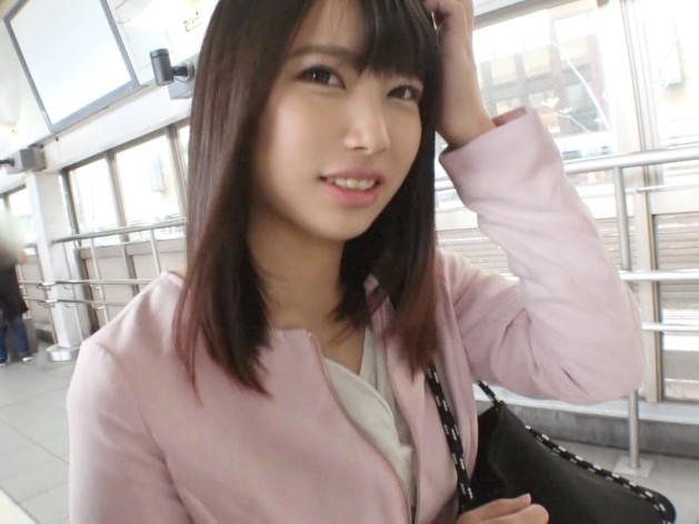 【素人】『エッチの無い人生なんか無理♡』スケベなJDのパイパンを手マンで濡らして肉棒ピストン！