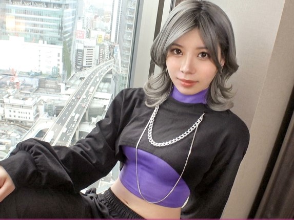 【ナンパ即ハメギャル】『ヤバ…イくぅ…』ヘソ出しルーズソックスギャルを口説いて即ホテル！快楽に耐えきれずビシャビシャ潮吹きしまくる敏感ボディを激ピストン！♡