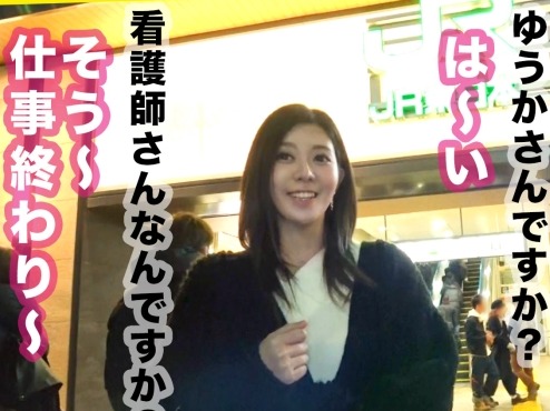 【居酒屋でまさかの羞恥プレイ】『誰か来ちゃう…』美人看護師が店内で全裸に！周りの目を気にしながらも感じまくる声我慢セックス♡