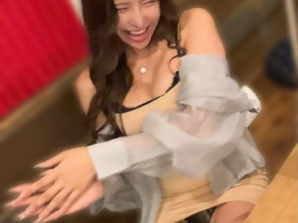 【ギャルSEX狂騒曲】『もっと奥まで突いて！』ベロ酔いギャルが性欲全開でハメまくり！カメラ回してる場合じゃない、膣奥まで激ピストンで暴発必至のエロすぎる夜！