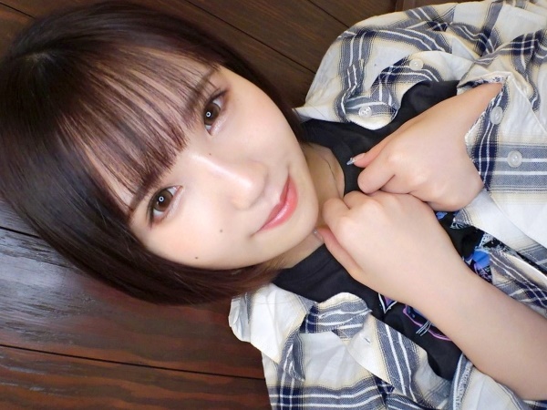 【華奢な美少女の敏感アクメ】『あっ…ダメ…イッちゃう…』細身ボディの美少女が後ろから激しくガン突きされ、ビクビク痙攣！敏感すぎるカラダがアクメ連発でイキ顔が可愛すぎる！最後は顔面にザーメンぶっかけ♡