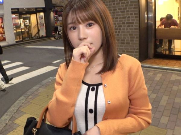 【エロ看護師街中ナンパ】「もう我慢できない…♡」超えろかわ看護師のHな秘密！膣奥突かれる快感で声が漏れるほど叫ぶ！