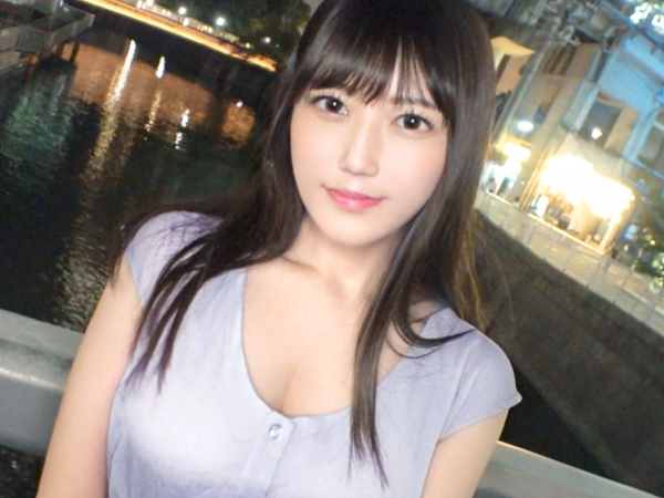 【街角ナンパ】超カワ素人娘をゲット！即濡れ敏感ボディに直撃♥ 恥じらいながらも愛液ダダ漏れ！激しすぎる指マンでアソコをグチョグチョにされ、可愛い声で喘ぎまくる！