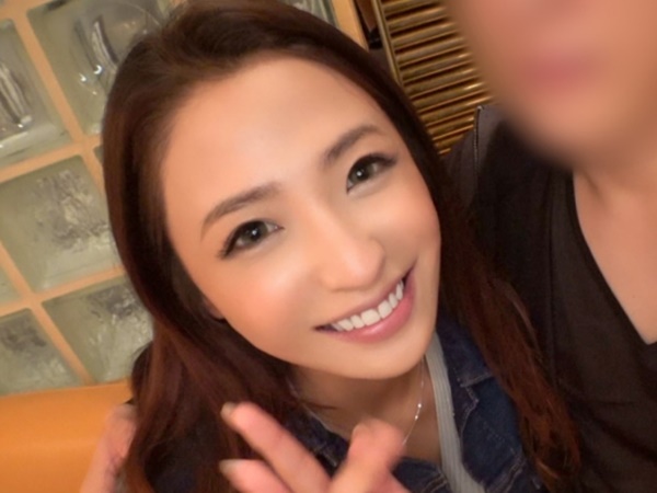 【流出！スレンダーお姉さんのイチャラブSEX】『彼氏とのエッチ、見られちゃうの…？』興味本位で撮ったハメ撮り映像がまさかの拡散！スレンダー美ボディが彼チンポで喘ぎまくる姿は必見♡ プライベート感満載のガチイキ映像！