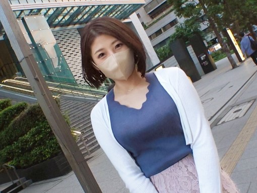 【清楚系お姉さん】ナンパでゲット！キレイなお姉さんがまさかのびちゃびちゃ大洪水！いやらしいマンコを激突き、濃厚セックスで乱れまくり！♡