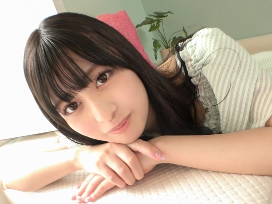 【清楚系JDの裏の顔】『気持ちいい…もっと…』パイパン女子大生がビンビンチンポに夢中！清楚な見た目とは裏腹に、騎乗位で激しく腰を振りまくる！素人娘の淫らな本性にビックリ！♡