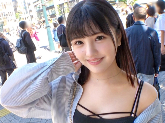 【街角ナンパで発掘！】『気持ち良すぎる…』キュートな美少女がエッチな誘惑に負けて、濃厚セックスにハマる！バックで激しく突かれて、美少女マ●コがビクビク感じる姿がエロすぎる！！♡