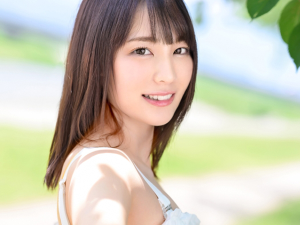 【ラブラブカップルのエロい日常】超可愛い彼女の美乳をイジり倒し！手コキフェラでギンギンにさせられて、ラブラブ騎乗位で激しく腰振り♡彼氏チンポに夢中な彼女の淫乱ぶりがヤバい！