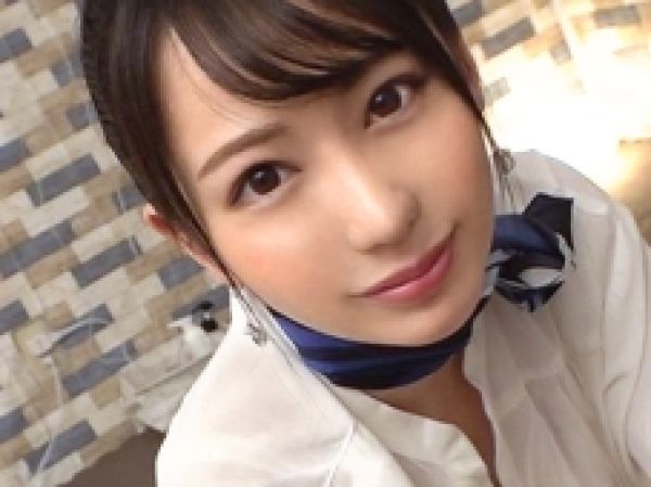 【清楚系セラピストの恥じらい3P】『ダメ…感じすぎる…』超敏感ボディの美人が2本のチンポに翻弄され、お漏らししながら絶頂！激ピスで痙攣アクメ連発！！