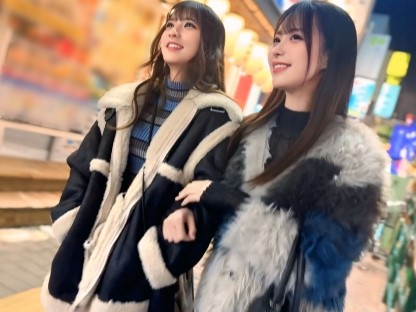 【美少女×乱交】男3人にハメ倒されるスレンダーW美少女・・・イラマ・首絞め・逆さハメで乱暴にハメられ最後は濃厚中出し