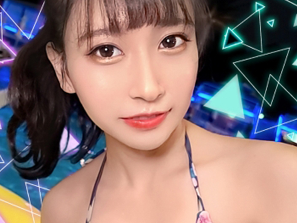 【プールサイドの誘惑】『ダメ…でも気持ちいい…』スレンダー美ボディの新人グラドルをナイトプールでゲット！部屋でクンニ責め＆生チ○ポ挿入でイカせまくり！♡