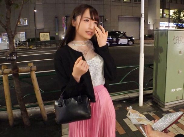 【黒髪清楚系美女の淫乱覚醒】『もっと奥まで…』スレンダー美ボディがチ○ポに夢中！おまんこ全開の体位で激ピストン！！エロ過ぎる姿に大興奮間違いなし♡