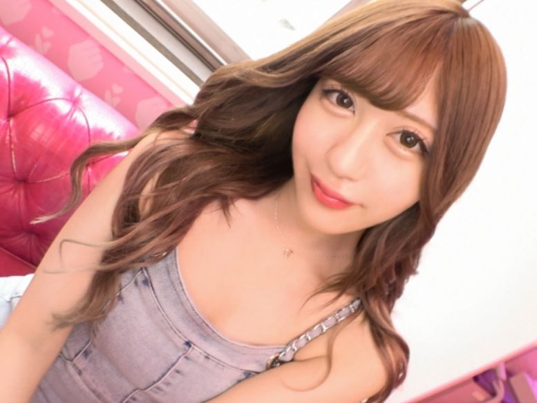 【ギャル店員のトロトロまんこ】『ヤバい…気持ち良すぎ…』有名店で働く美人お姉さんがエロすぎる！セクシーな唇とボディで男を誘惑！普段のクールな姿から一転、感じまくる姿が最高にエロかわ♡w