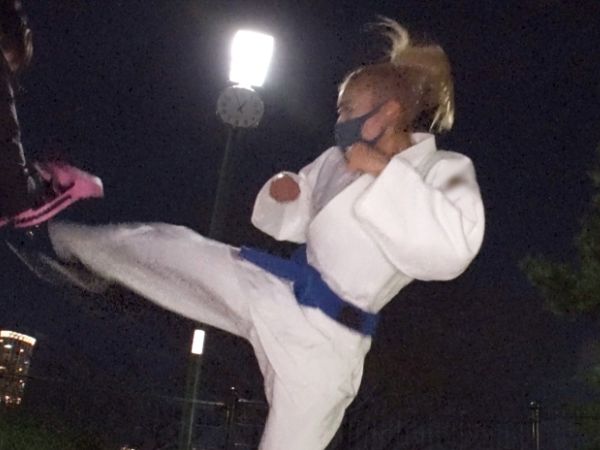 【素人】格闘技を嗜んでいる女性！まぁムキムキで本物って感じ！こういう強い女子を屈服させるのってエロいので襲っちゃえ！