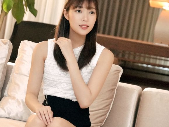 【久々セックスの美乳お姉さん】久々のチ●ポに恍惚！騎乗位で激しく腰を振り、久しぶりの快感に溺れる姿がエロすぎる♥