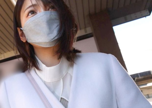 【ママさんの裏の顔】『もっと突いて…！』一見クールなママさんが、服を脱いだら超エロい淫乱女に豹変！チンポが大好物で、ガン突きされるとイキまくり！落ち着いた外見とのギャップがヤバすぎる！ｗ