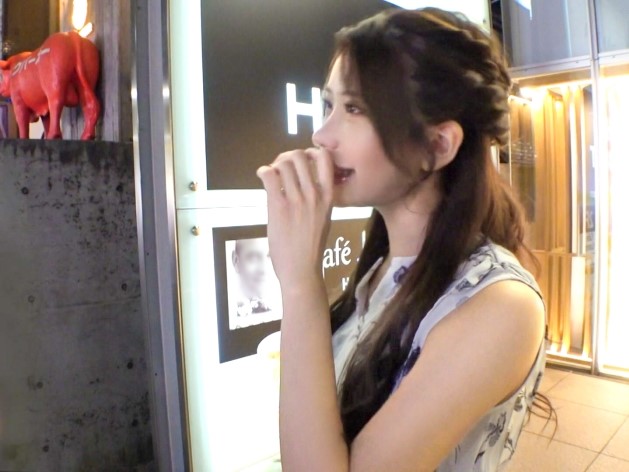 【美乳軟派】街歩いてたら誰もが「今の女綺麗だったな」そう感じる高レベル！まさかそんなザ良い女がナンパでヤラせるとは！