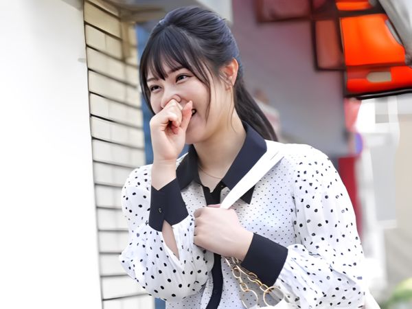 【元カレの誘惑に負けた美少女】『彼氏には内緒だよ…』デート前に元カレと再会したら、そのままお家でセックス！バックから激しく突かれて、深い場所をえぐられちゃう！♡ 彼氏じゃ味わえない快感に溺れるウブな美少女！